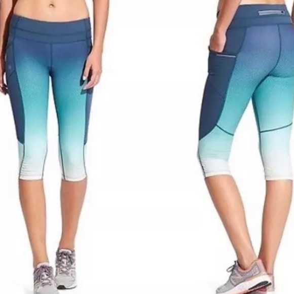 Athleta Pants - Athleta Capri Dobby Be Free knickers XS